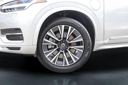 2022 Volvo XC90 Recharge Plug-In Hybrid T8 Inscription Expression 7 Passenger