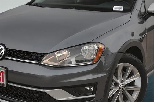 2017 Volkswagen Golf Alltrack TSI S