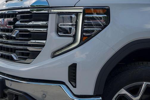 Summit White 2026 GMC Sierra 1500 SLT