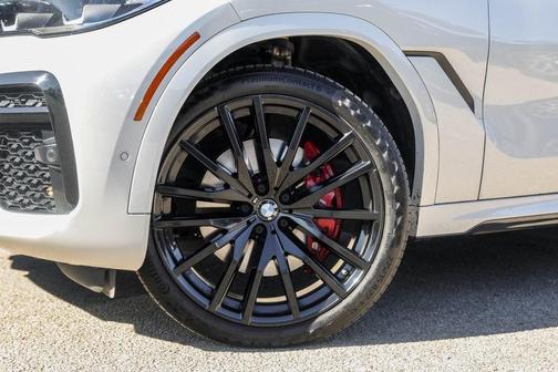 2023 BMW X6 xDrive40i