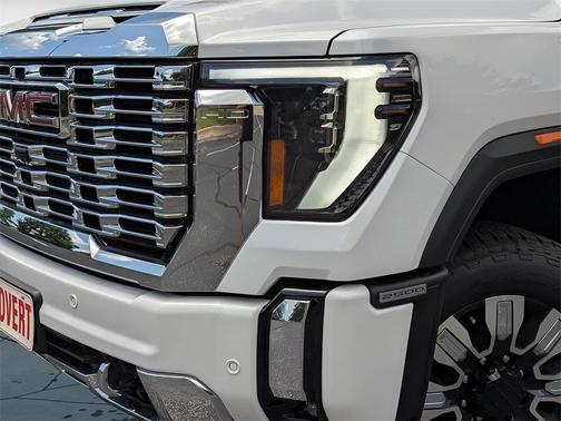 2025 GMC Sierra 2500 Denali