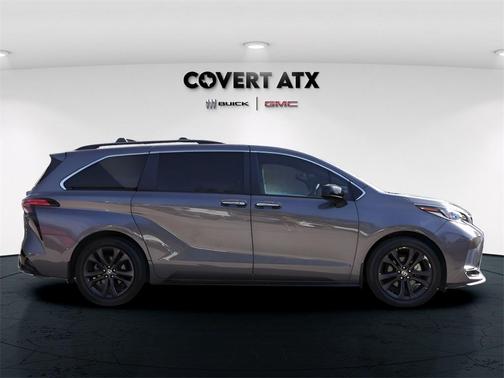 2022 Toyota Sienna XSE 7 Passenger