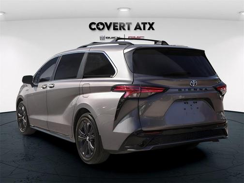 2022 Toyota Sienna XSE 7 Passenger