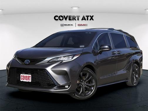 2022 Toyota Sienna XSE 7 Passenger
