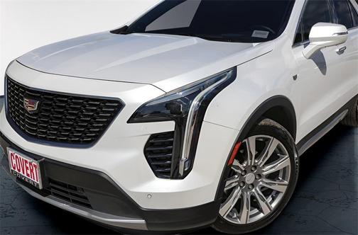 2022 Cadillac XT4 Premium Luxury