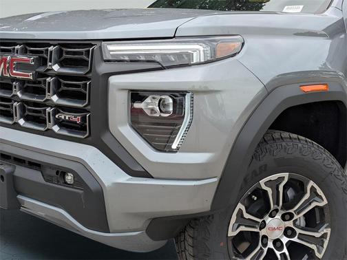 2025 GMC Canyon AT4