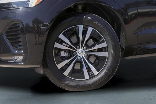 2025 Volvo XC60 B5 Core