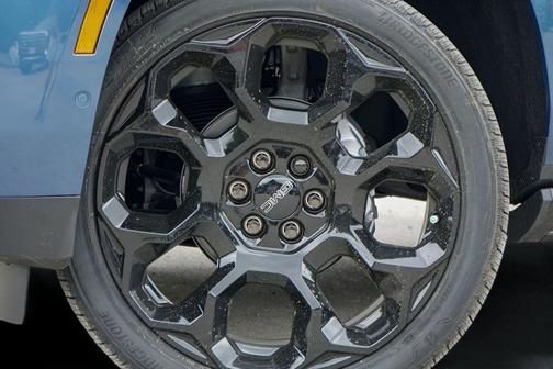 DOWNPOUR METALL 2026 GMC Yukon XL Denali