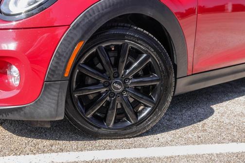 Chili Pepper Red 2019 MINI Convertible Cooper