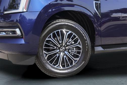 2025 Nissan Armada Platinum