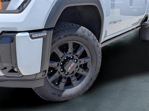 2025 GMC Sierra 2500 AT4