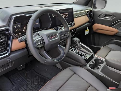2025 GMC Canyon AT4