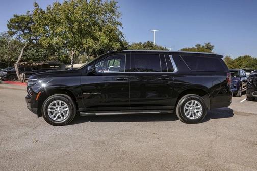 2025 Chevrolet Suburban LS