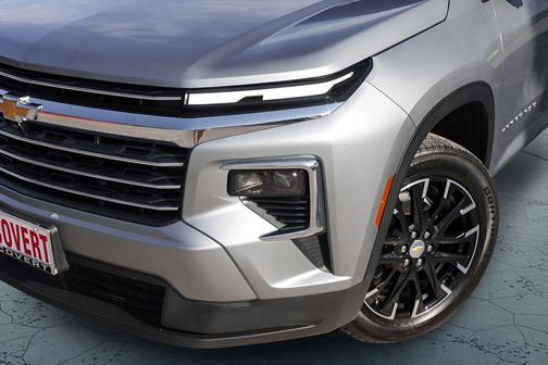 Sterling Gray Metallic 2025 Chevrolet Traverse LT