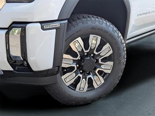 2025 GMC Sierra 2500 Denali