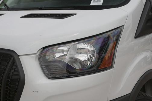 2022 Ford Transit-250 Base