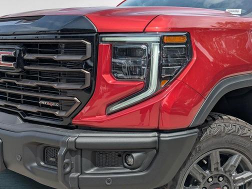 2025 GMC Sierra 1500 AT4X