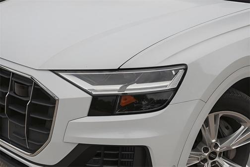 2022 Audi Q8 55 Premium Plus