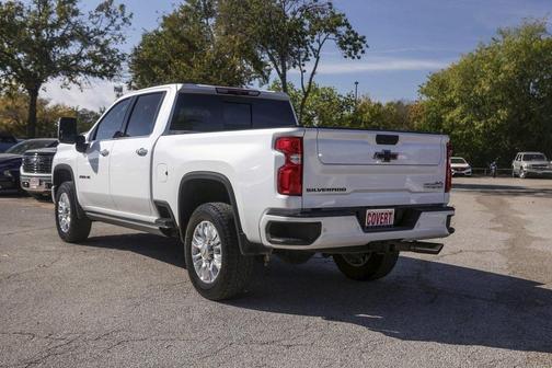 2022 Chevrolet Silverado 2500 High Country