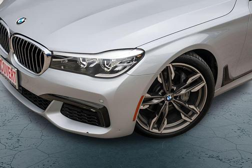 Glacier Silver Metallic 2019 BMW 740 i