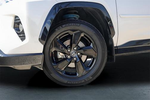 2020 Toyota RAV4 Hybrid XSE