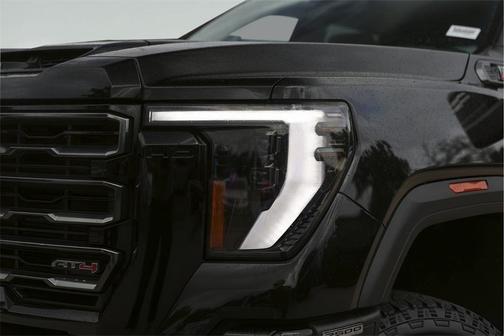 2024 GMC Sierra 2500 AT4