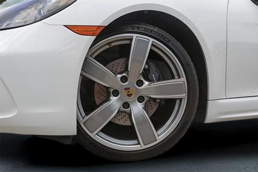 2024 Porsche 718 Cayman Base