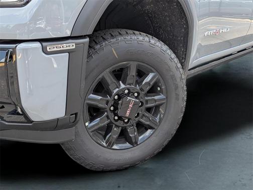 2025 GMC Sierra 2500 AT4