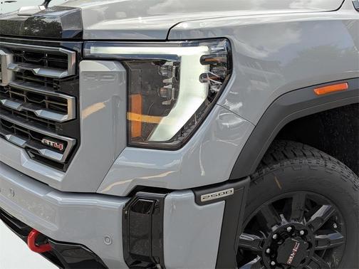 2025 GMC Sierra 2500 AT4