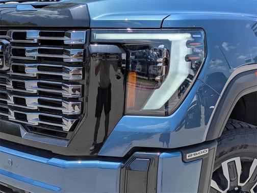 2025 GMC Sierra 2500 Denali Ultimate