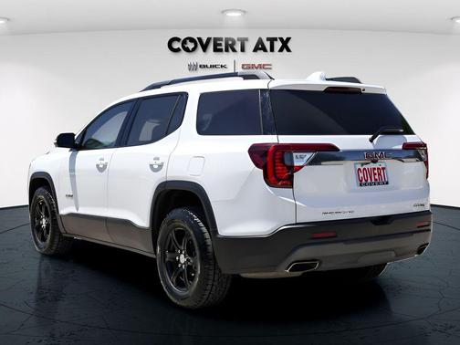 Summit White 2023 GMC Acadia AT4