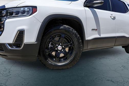 Summit White 2023 GMC Acadia AT4