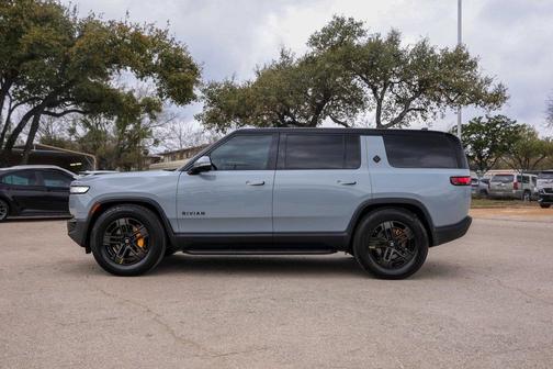 2023 Rivian R1S Launch Edition