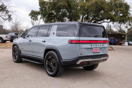 2023 Rivian R1S Launch Edition