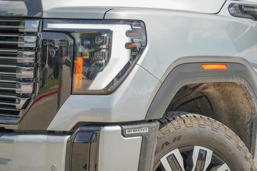 2025 GMC Sierra 2500 Denali Ultimate