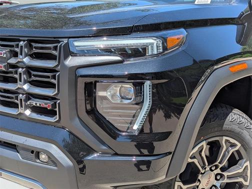 2025 GMC Canyon AT4
