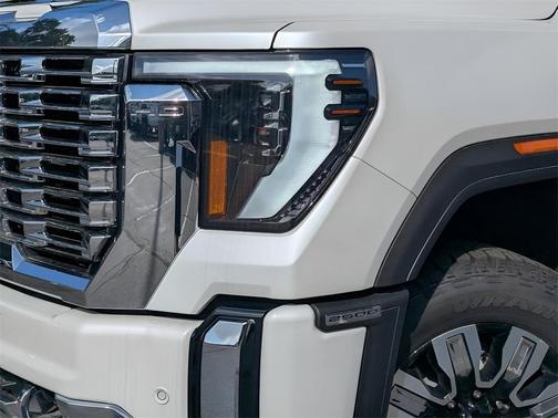 2025 GMC Sierra 2500 Denali