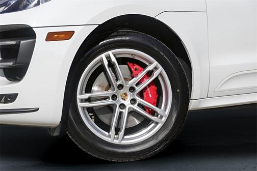 2016 Porsche Macan Turbo