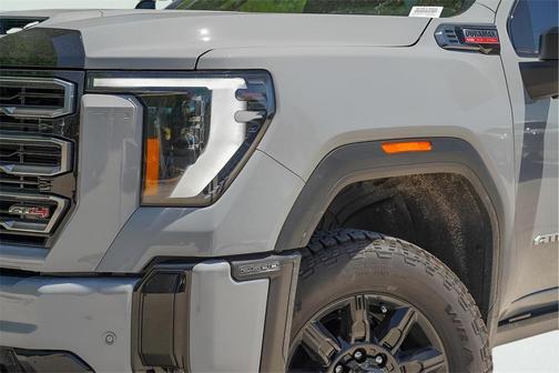 2025 GMC Sierra 2500 AT4