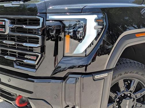 2025 GMC Sierra 2500 AT4