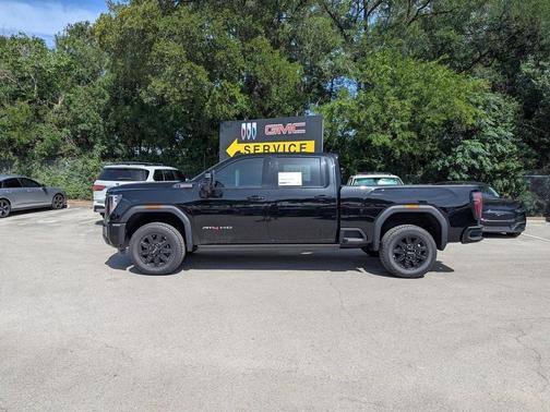 2025 GMC Sierra 2500 AT4