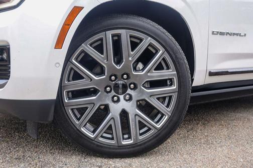 White Frost 2025 GMC Yukon Denali Ultimate