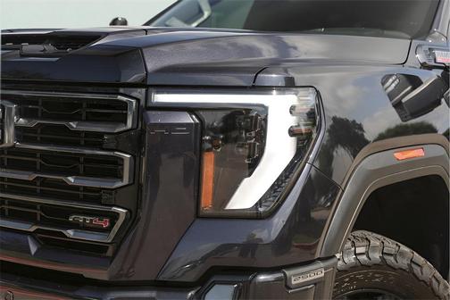 2024 GMC Sierra 2500 AT4