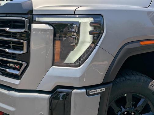 2025 GMC Sierra 2500 AT4