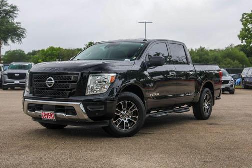 Black 2021 Nissan Titan SV