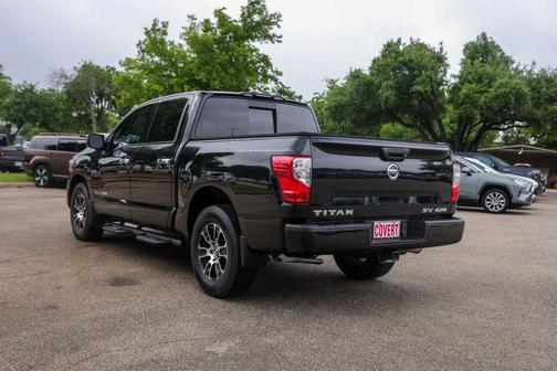 Black 2021 Nissan Titan SV