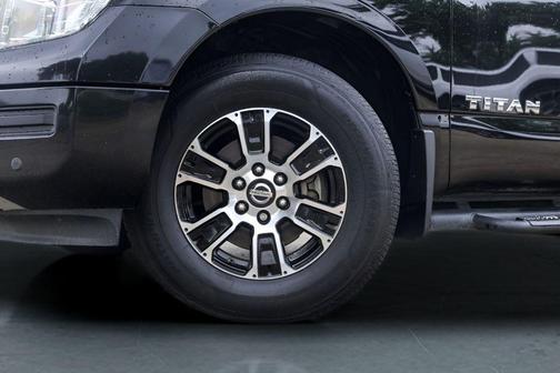 Black 2021 Nissan Titan SV