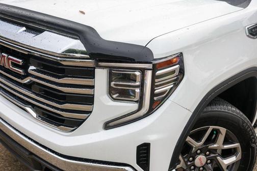 Summit White 2022 GMC Sierra 1500 SLT