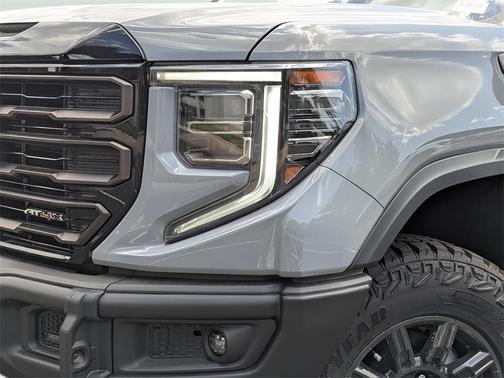 2025 GMC Sierra 1500 AT4X