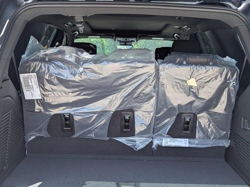 2025 GMC Yukon Denali Ultimate